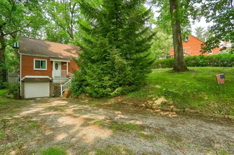4461 Birchwood Ln, Allison Park, PA 15101-1346