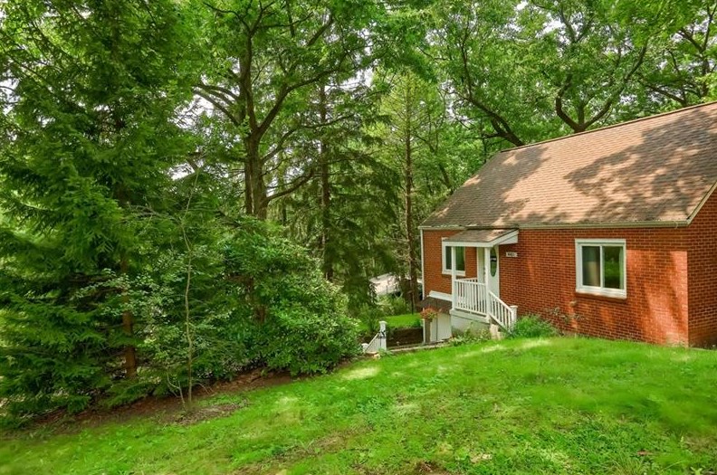 4461 Birchwood Ln, Allison Park PA  15101-1346 exterior