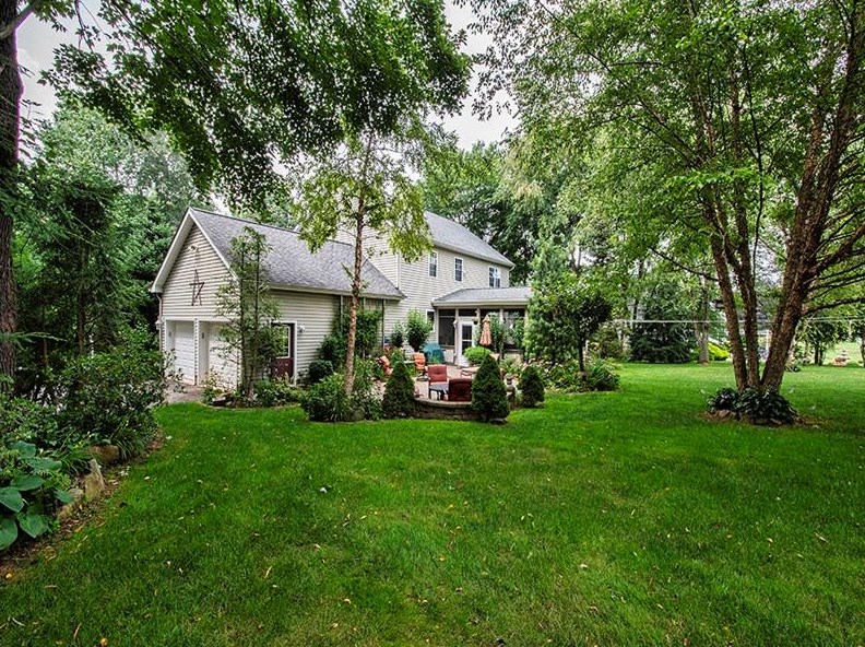 109 Franklin Oaks Dr, Butler, PA 16001-0201