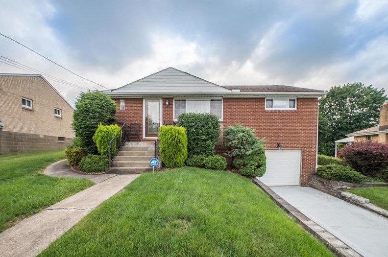 5323 Blossom Rd, Pittsburgh, PA 15236-2626