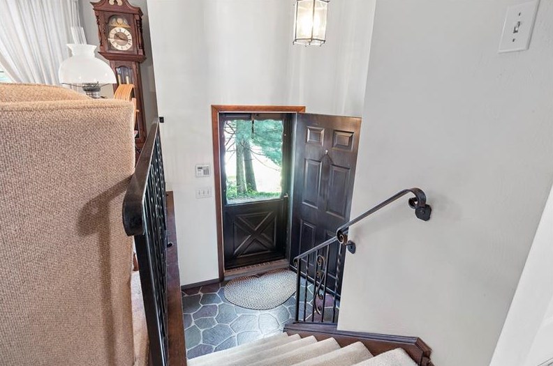 207 Willett Rd, Glenshaw, PA 15116