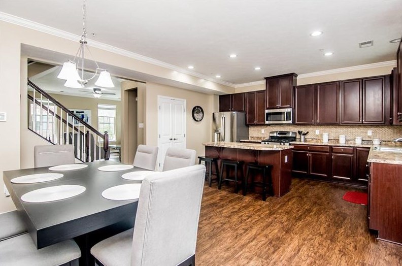 504 Pointe View Dr, Seven Fields PA  16046-8906 exterior