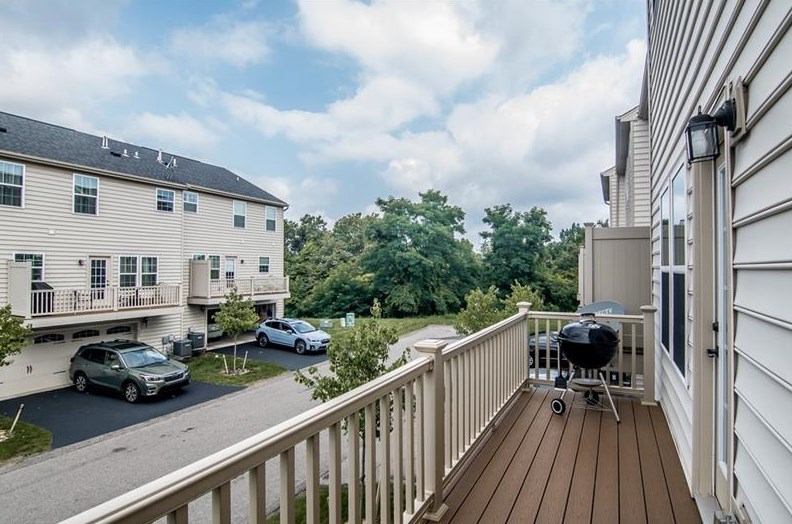 504 Pointe View Dr, Seven Fields PA  16046-8906 exterior