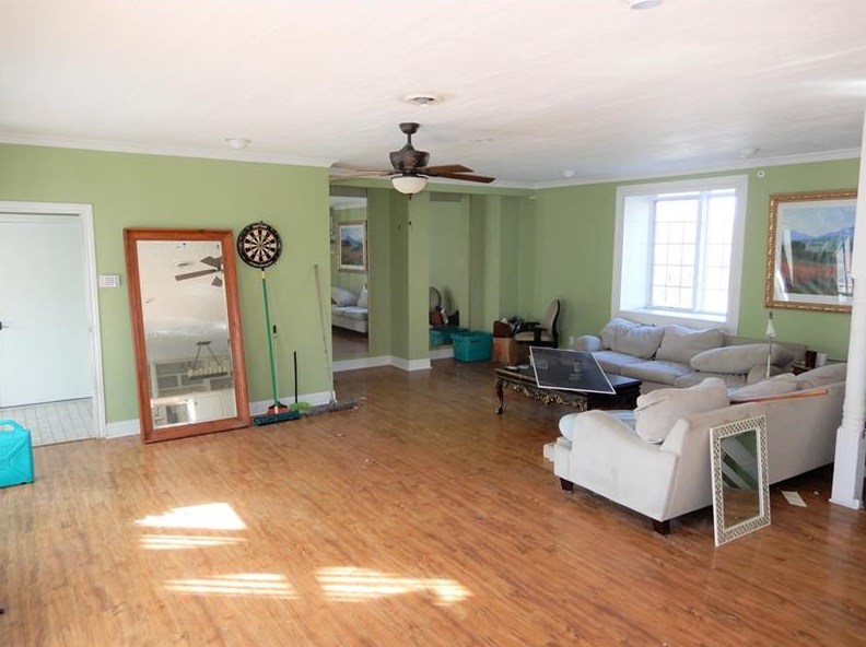 2786 Tischler Rd, Bethel Park, PA 15102-3835