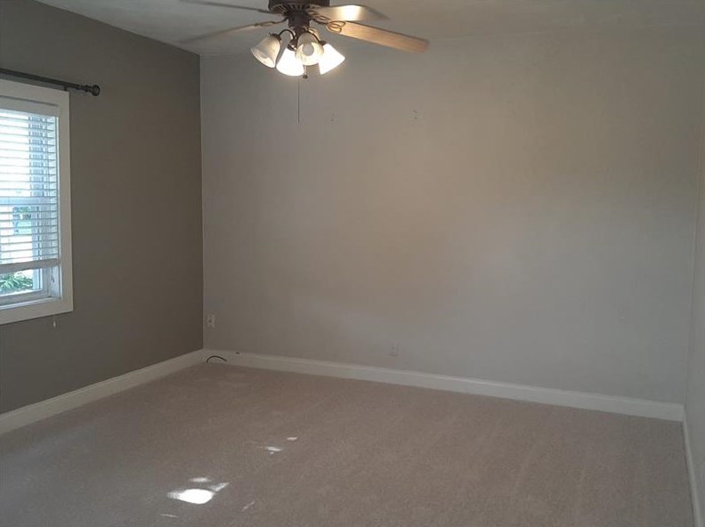 715 Spruce St, North Huntingdon, PA 15642-3632