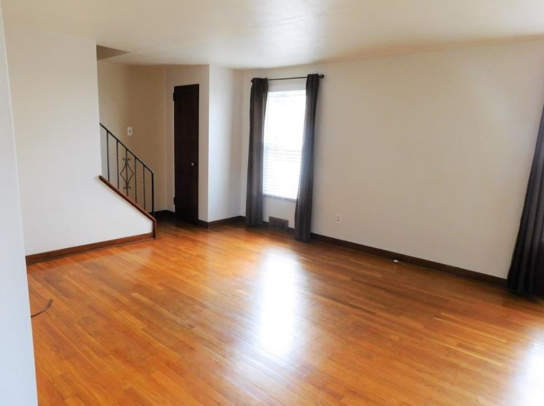 125 W Marion St, Whitaker, PA 15120