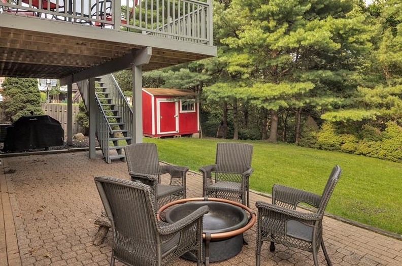 277 Lynn Ann Dr, New Kensington, PA 15068