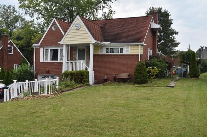 209 Sunset Dr, McKeesport, PA 15131