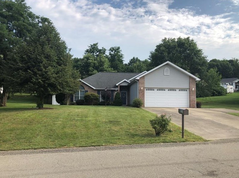 304 Nicholas Dr, Oliphant Furnace, PA 15401-3990
