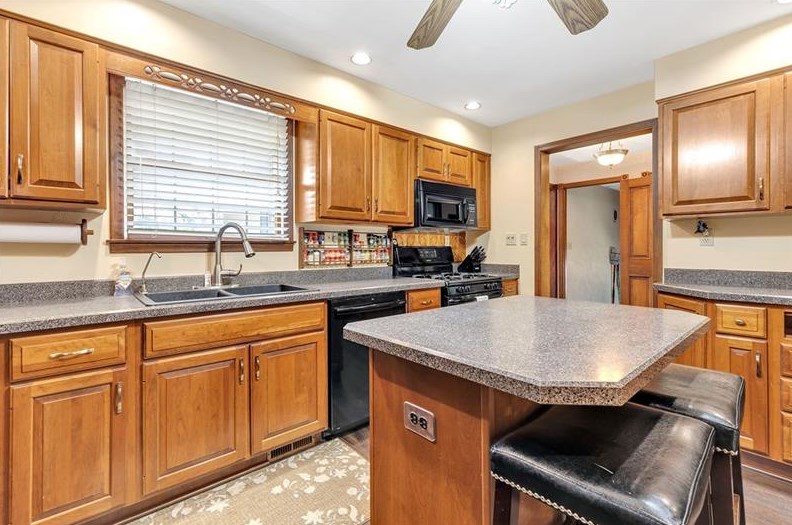 131 Chippewa Park Rd, Beaver Falls PA  15010-1459 exterior