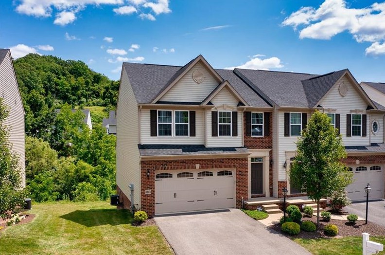 8043 Hinsdale Ln South, Mc Donald, PA 15057