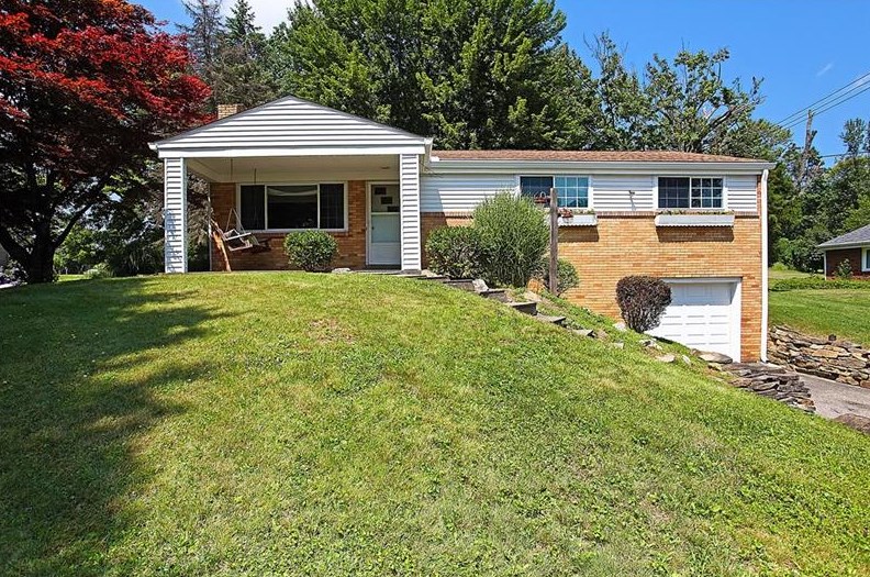 4725 Hampton Farms Dr, Allison Park, PA 15101-2507