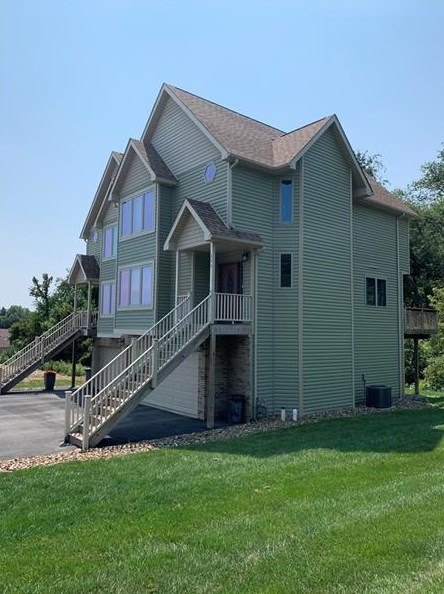 373 Cherokee Dr, Beaver Falls, PA 15010