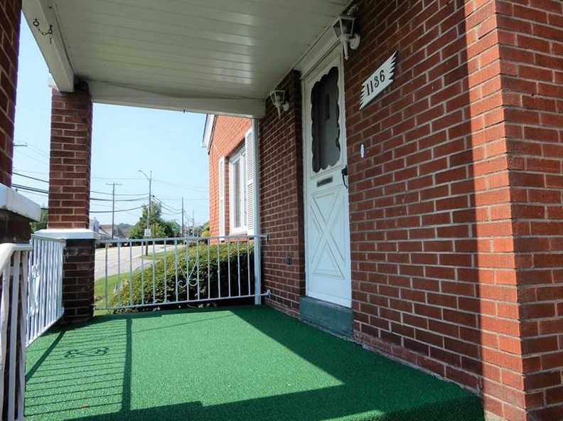 1136 4th St, Monongahela, PA 15063