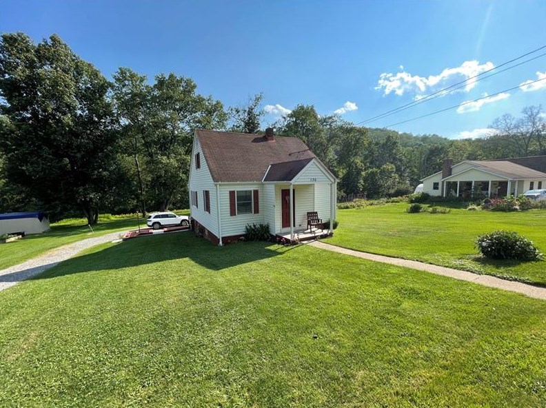 136 Cherry Valley Rd, Saxonburg, PA 16056-9126
