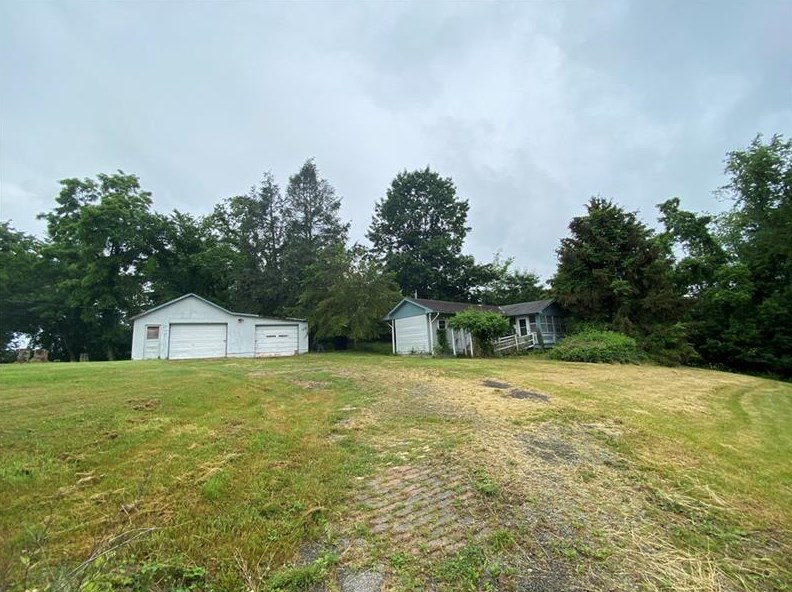 41 Tyler Ave, North Charleroi, PA 15022