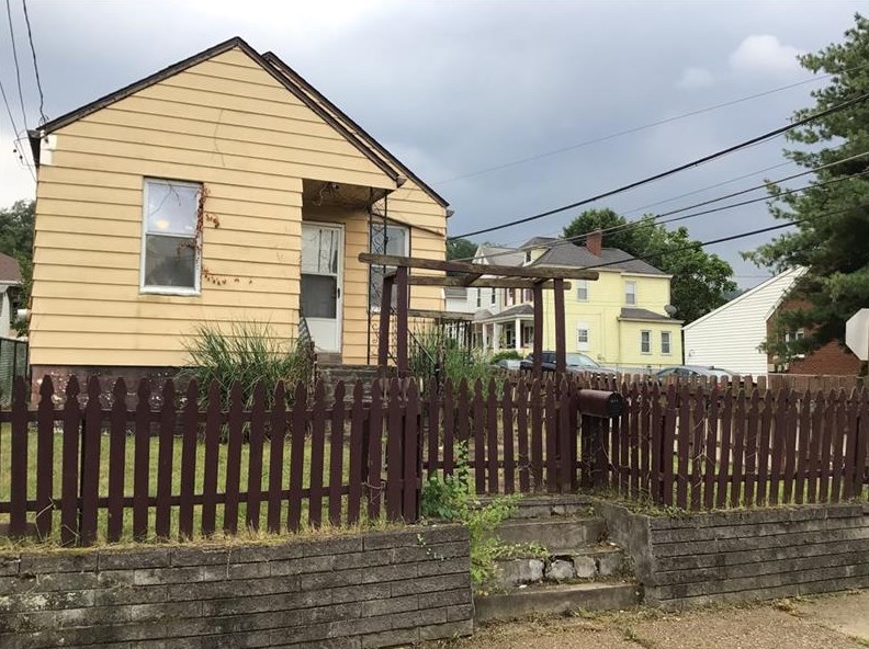 1012 Idlewood Ave, Collier Township, PA 15106