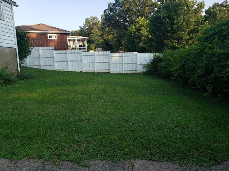 4910 Point Cir Dr, Monroeville, PA 15146