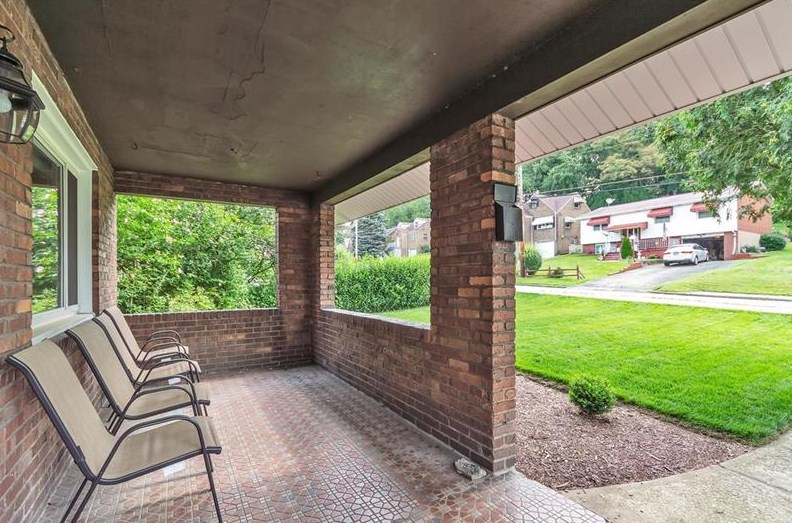 643 Locust St, Turtle Creek, PA 15145-1531