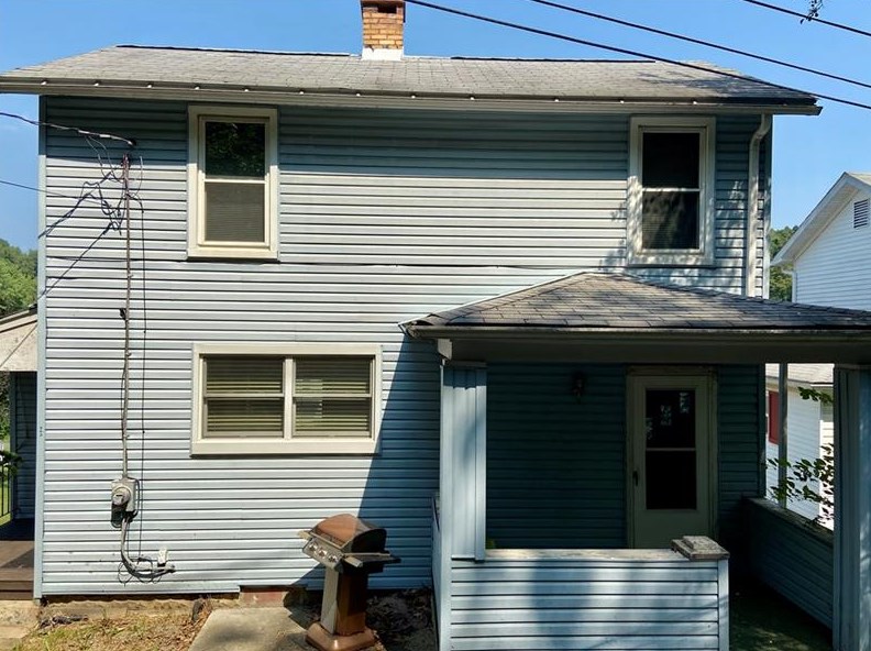 962 Santiago Rd, Imperial, PA 15126