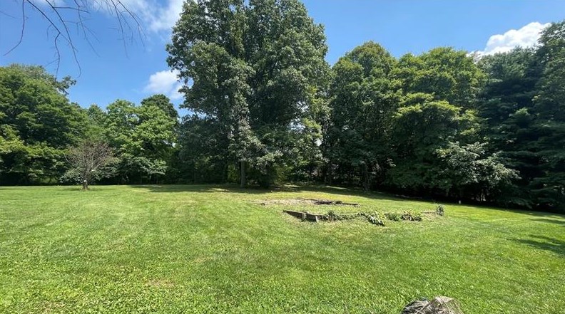 212 Hanover Kendall Rd, Clinton, PA 15026