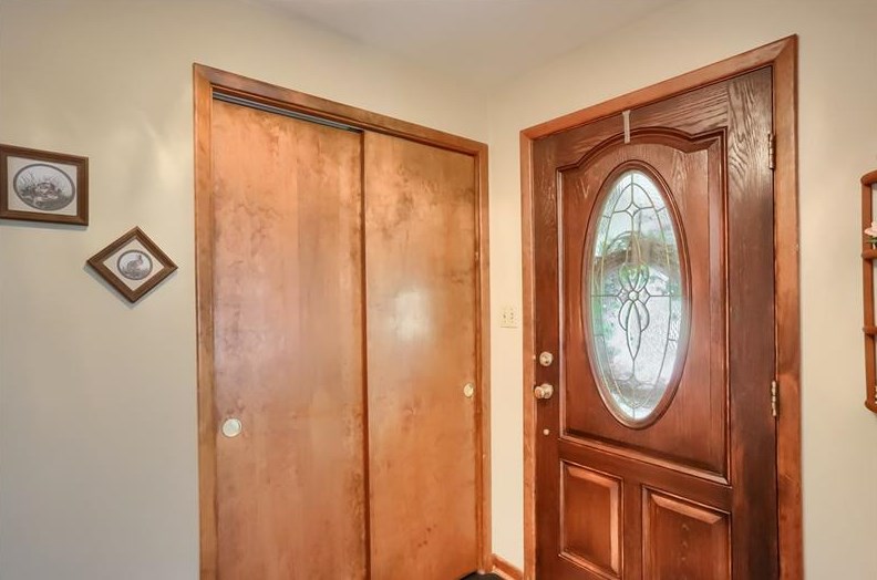 2632 Lutz Ln, Bethel Park, PA 15102-2020