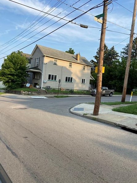 625 E Reynolds St, New Castle, PA 16101