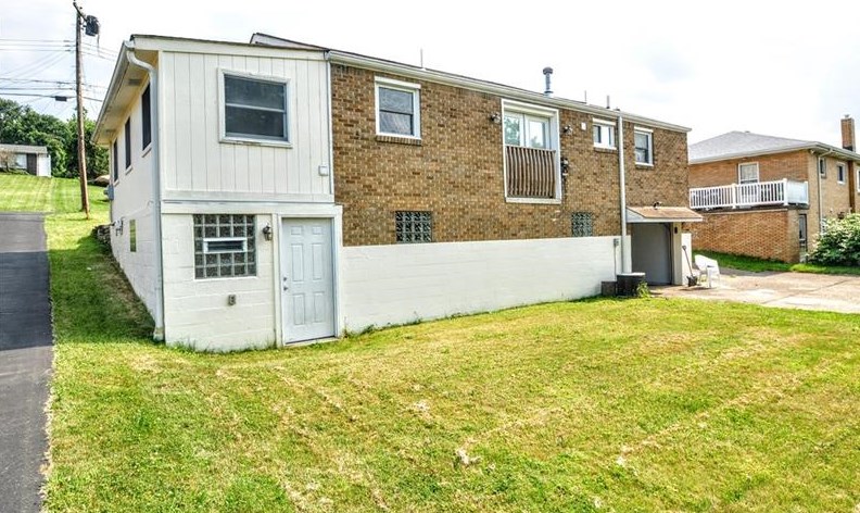1516 Gilmore Dr, Jefferson Hills, PA 15025