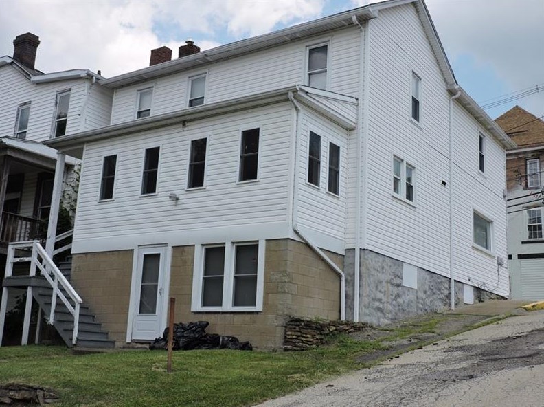 254 Brown St, Everson, PA 15631-1108