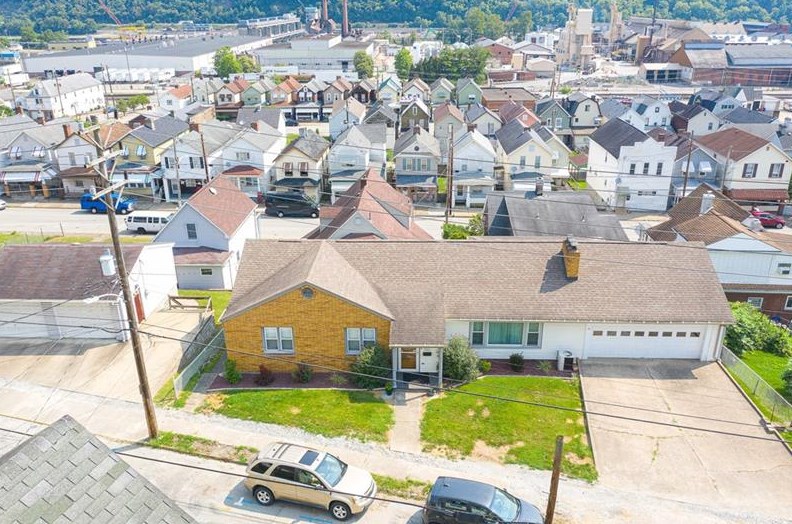 906 Lincoln Ave, North Charleroi, PA 15022