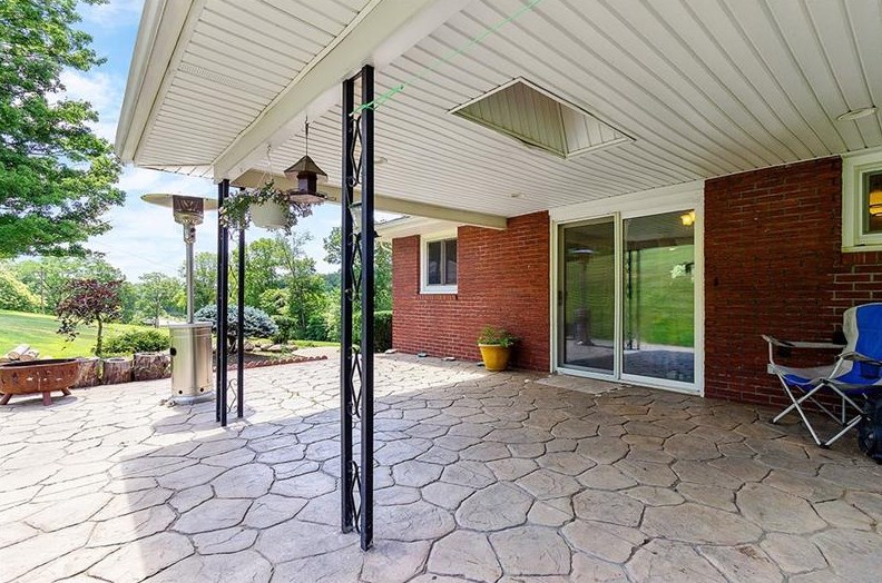 1260 Henderson Ave, Washington PA  15301-6059 exterior