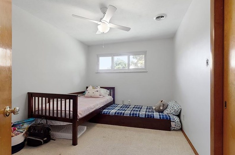 1260 Henderson Ave, Washington PA  15301-6059 exterior