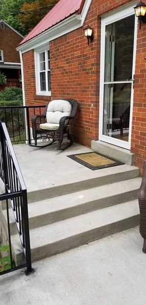 6028 Poketa Rd, Verona, PA 15147