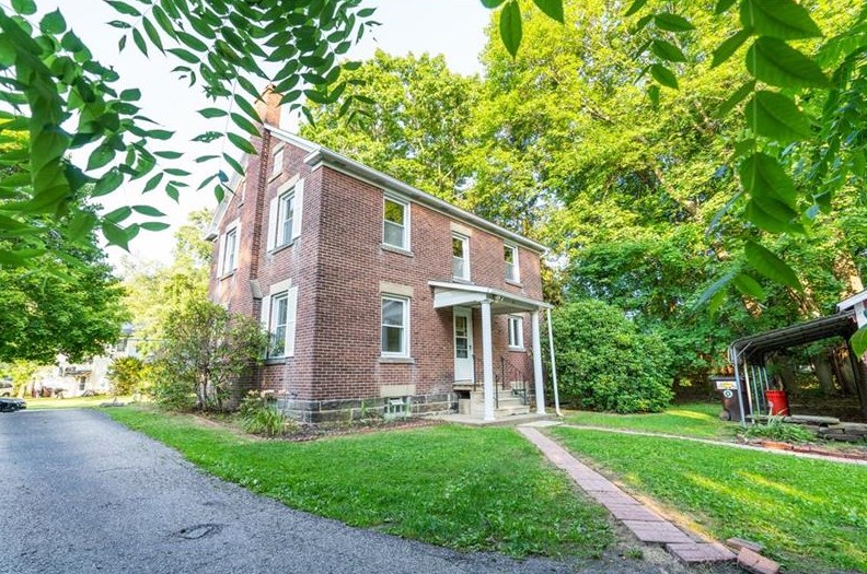 610 Terrace Ave, Grove City, PA 16127