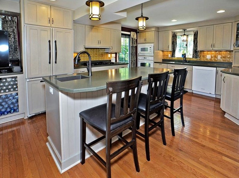 1247 Northwestern Dr, Monroeville, PA 15146-4403