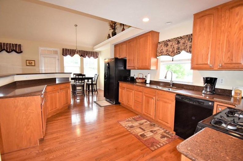 12741 Thoroughbred Dr, North Huntingdon, PA 15642