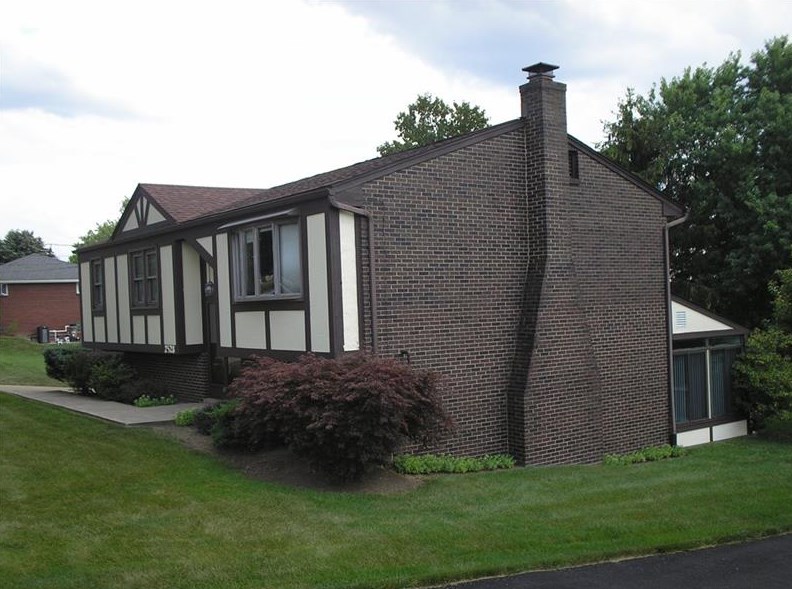 2528 Ridge Rd, Finleyville, PA 15332