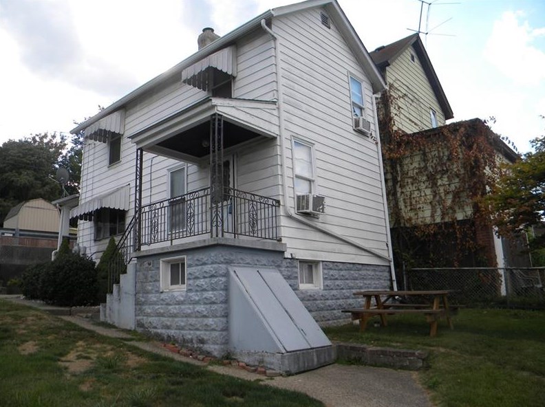 704 Shady Ave, North Charleroi, PA 15022