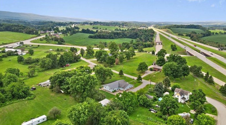 174 Derry Hill Rd, Smithfield, PA 15478-1448