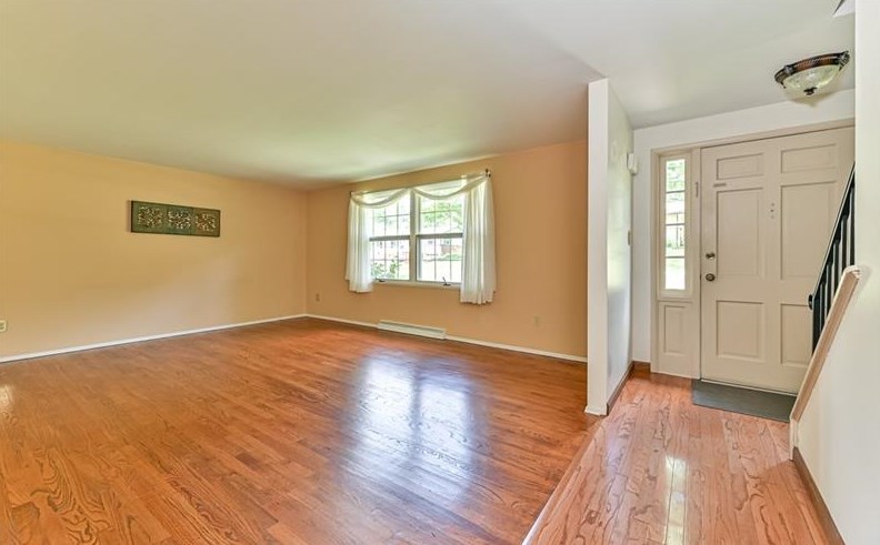4304 Winchester Dr, Allison Park, PA 15101-2199
