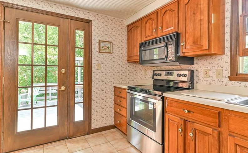 4304 Winchester Dr, Allison Park PA  15101-2199 exterior