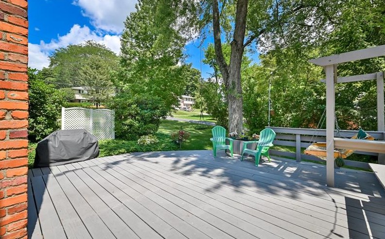 4304 Winchester Dr, Allison Park PA  15101-2199 exterior