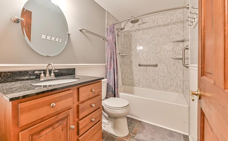 4304 Winchester Dr, Allison Park PA  15101-2199 exterior