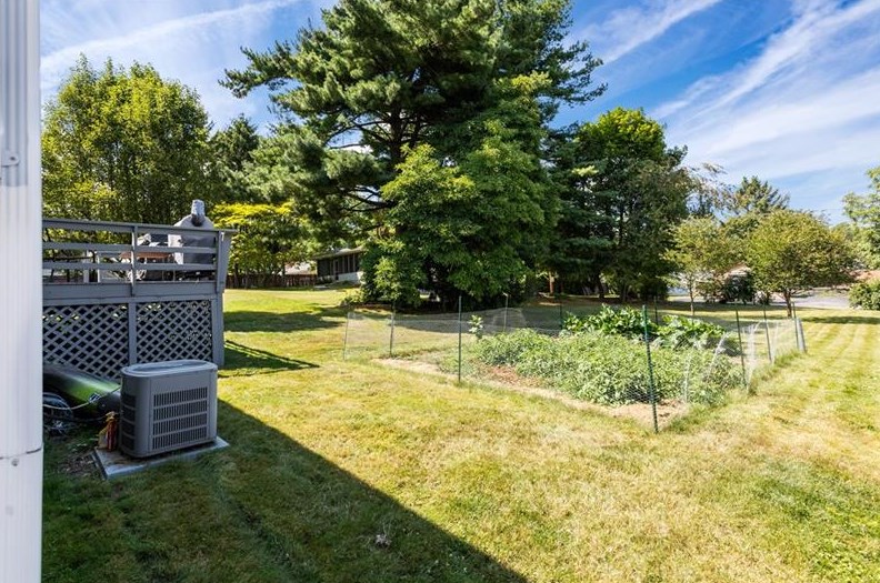 1812 6th St, Beaver Falls PA  15010-2923 exterior