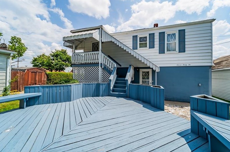 1132 Pacific Ave, Brackenridge PA  15014-1207 exterior