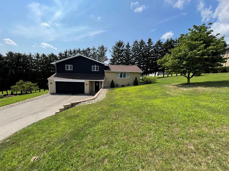 53 Rex Dr, Hopwood, PA 15445