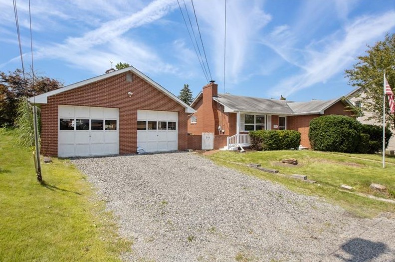 210 Charlet St, Bridgeville, PA 15017