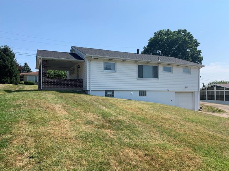 1027 King Arthur Dr, Apollo, PA 15613