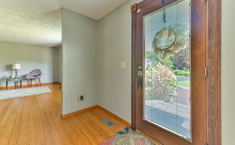 3051 Camberly Dr, Gibsonia, PA 15044