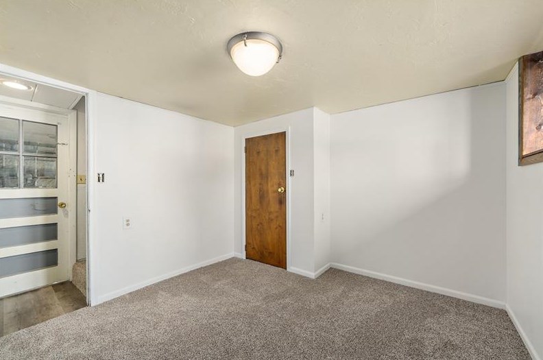 824 Herman Rd, Butler PA 16002-9143 exterior